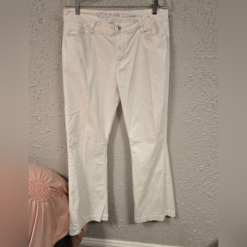 Ethyl Clothing Womens White Pants